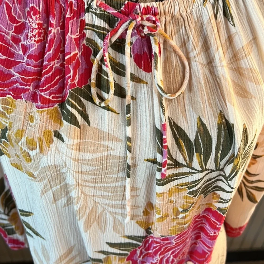 Billabong Top - Picture 2 of 5